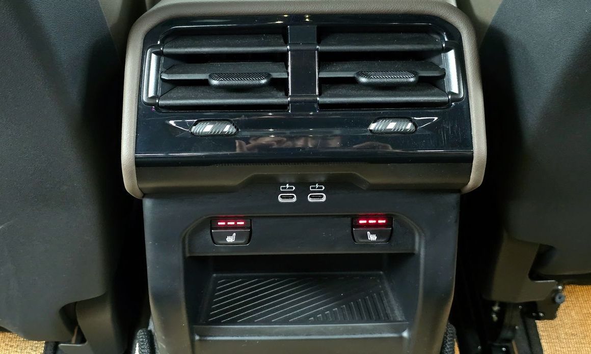 BMW 5-Series 2024