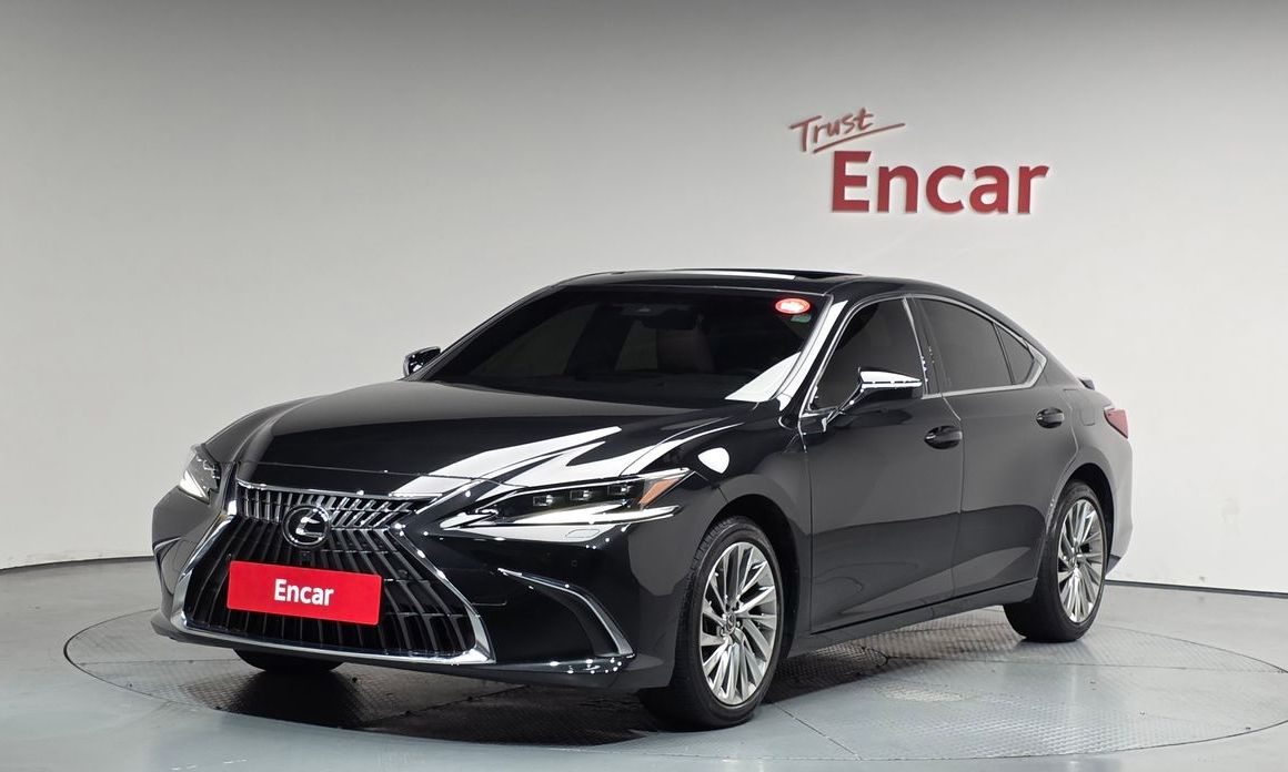 Lexus ES 2024