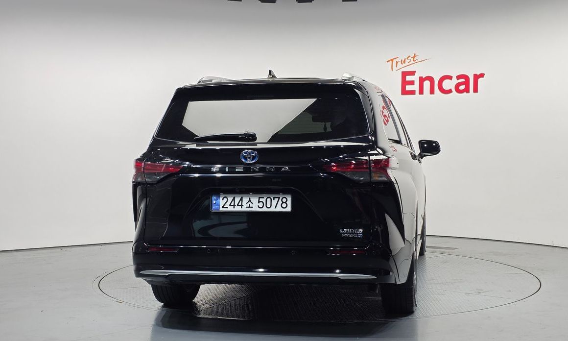 Toyota Sienna 2024