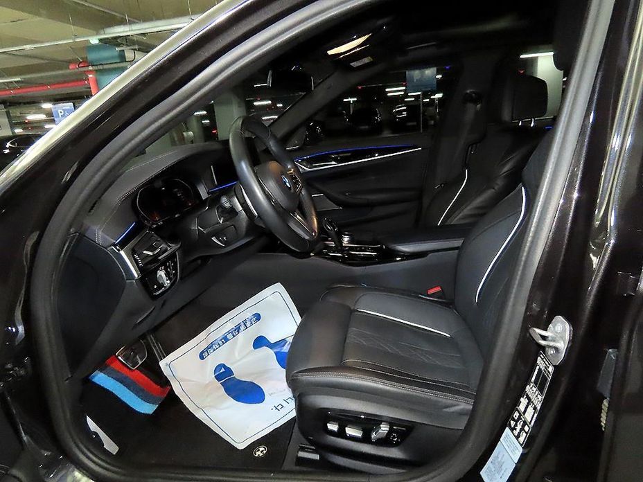 BMW 5-Series 2022