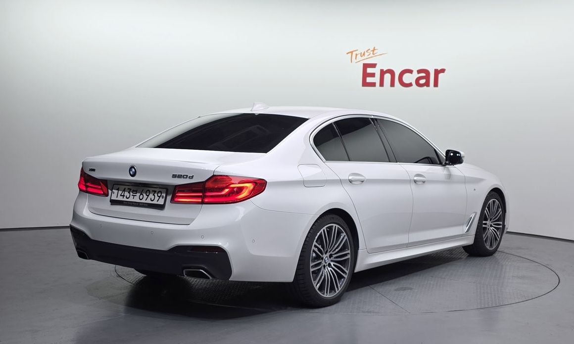 BMW 5-Series 2020