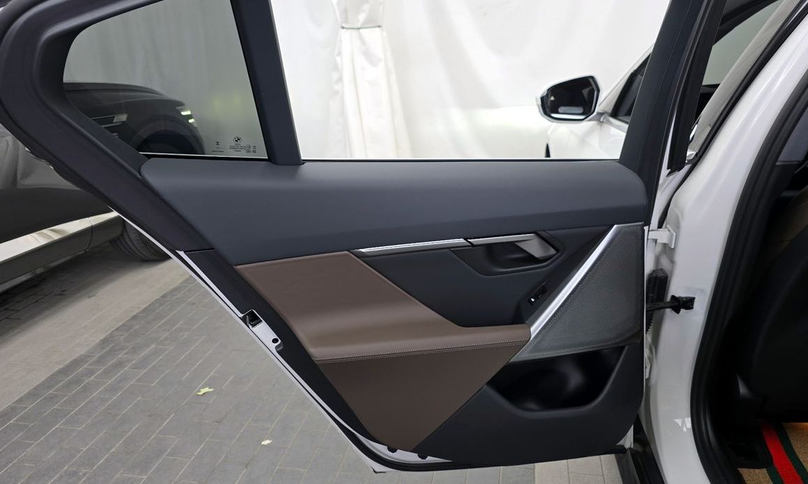 BMW 5-Series 2024