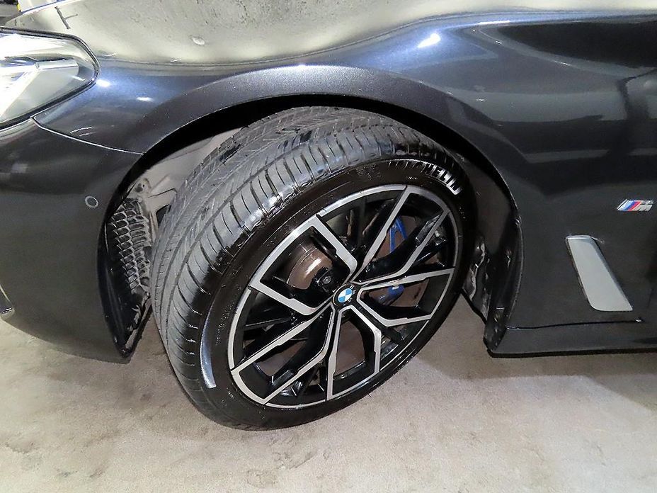 BMW 5-Series 2022