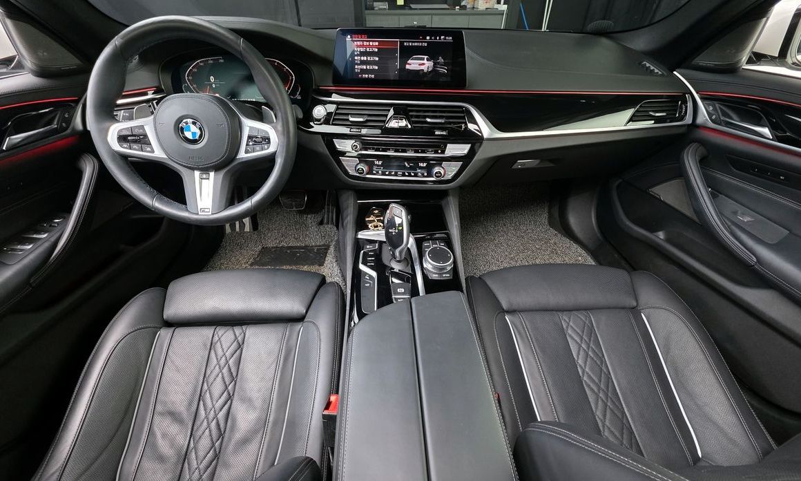 BMW 5-Series 2020