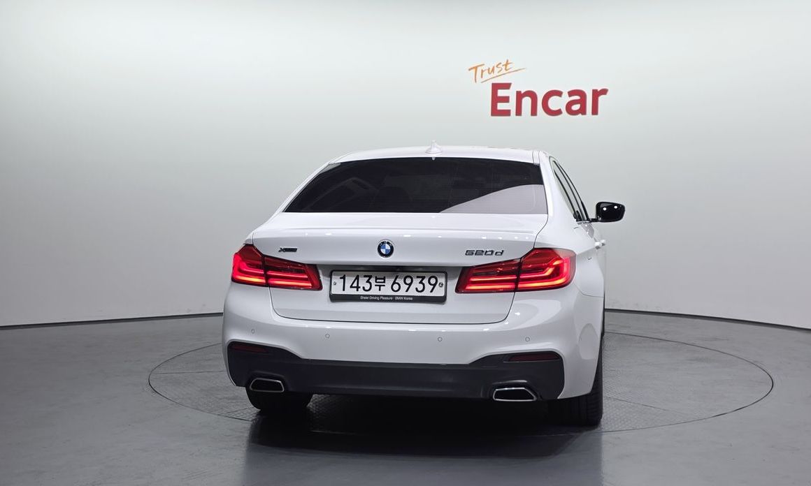 BMW 5-Series 2020