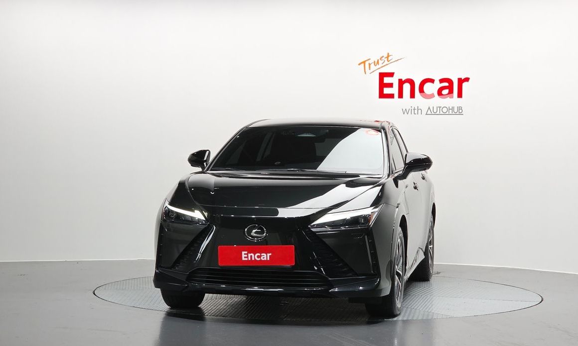 Lexus RZ 2023