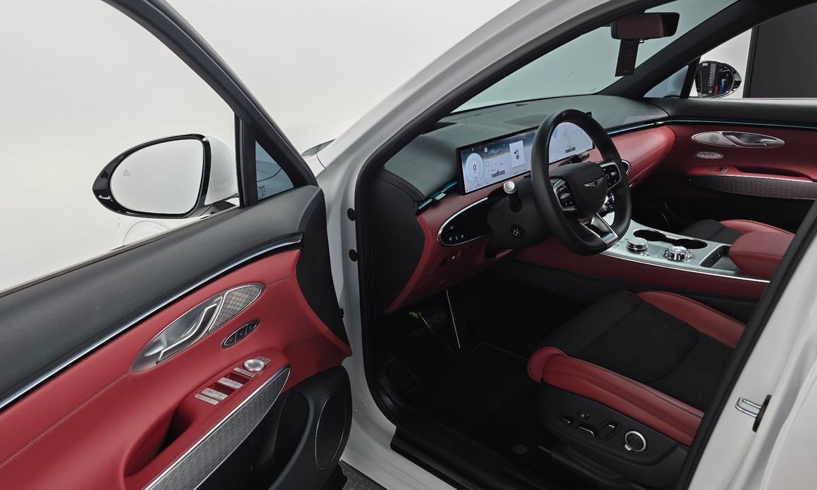 Genesis GV70 2025