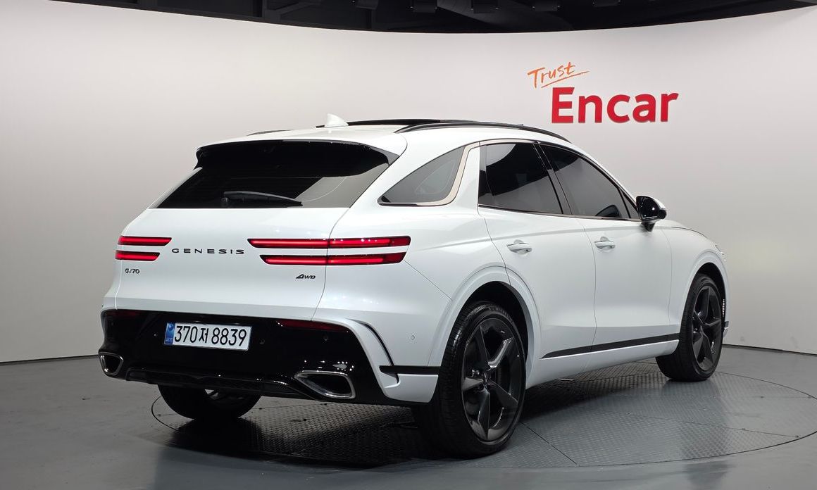 Genesis GV70 2025