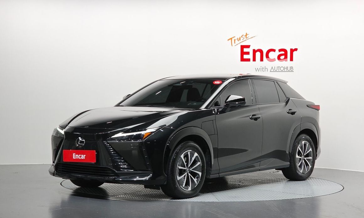 Lexus RZ 2023
