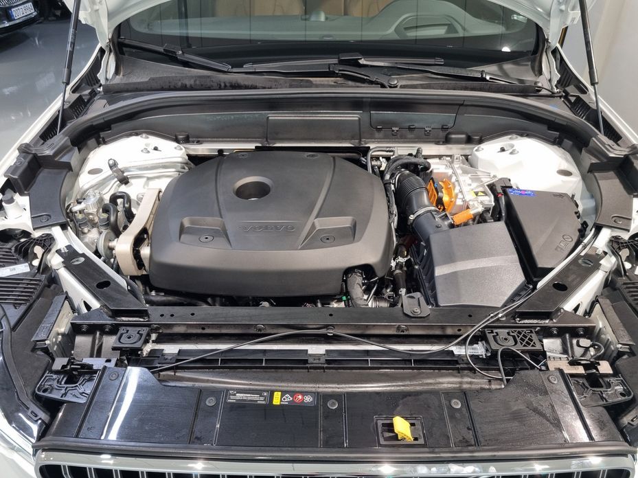 Volvo XC60 2025