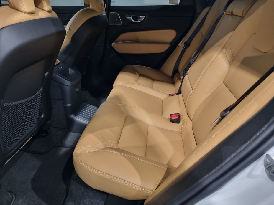 Volvo XC60 2025