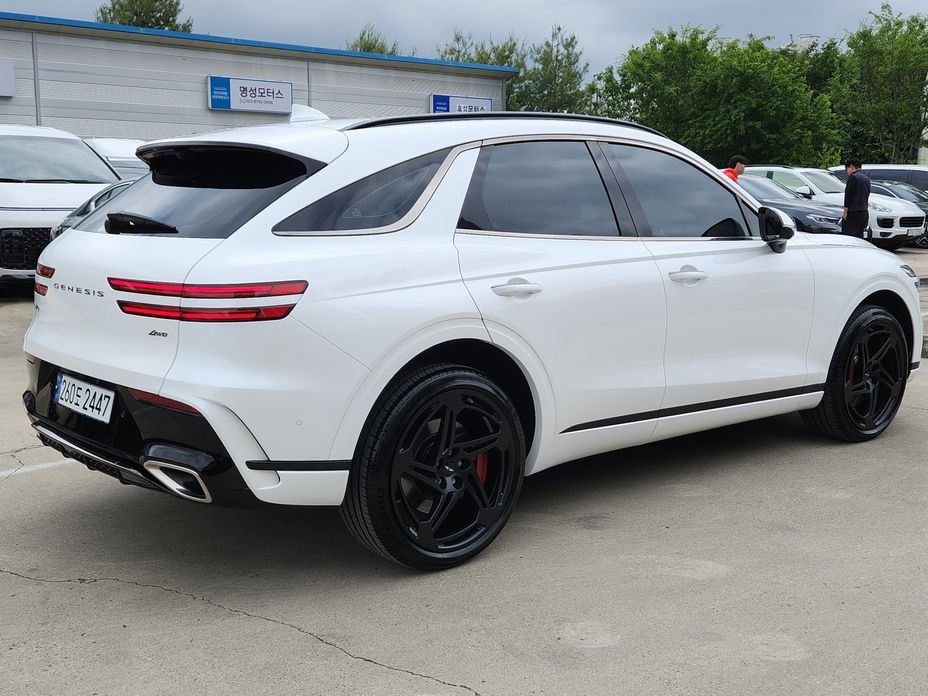 Genesis GV70 2025
