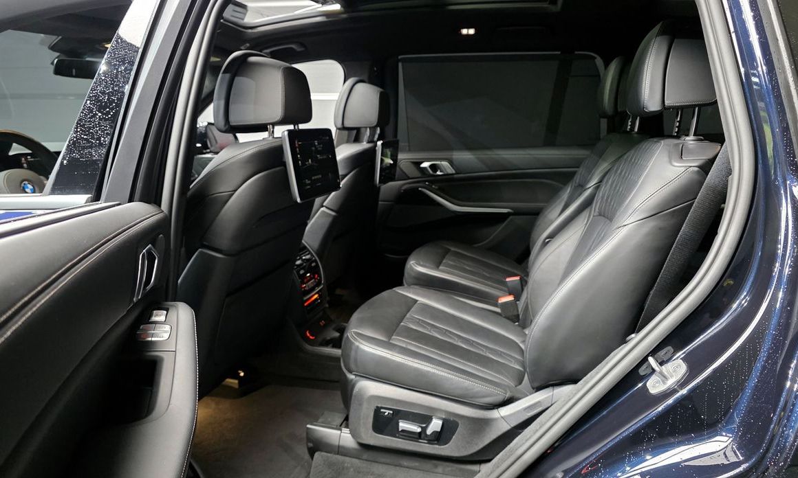 BMW X7 2021