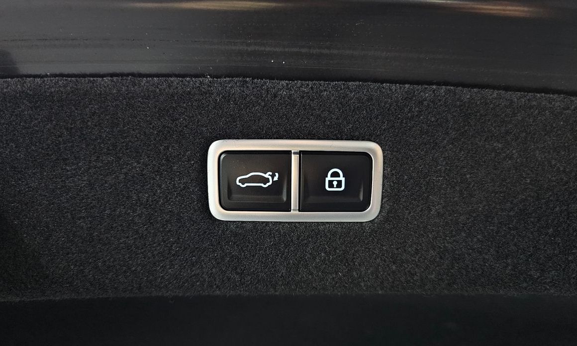 Genesis G90 2023