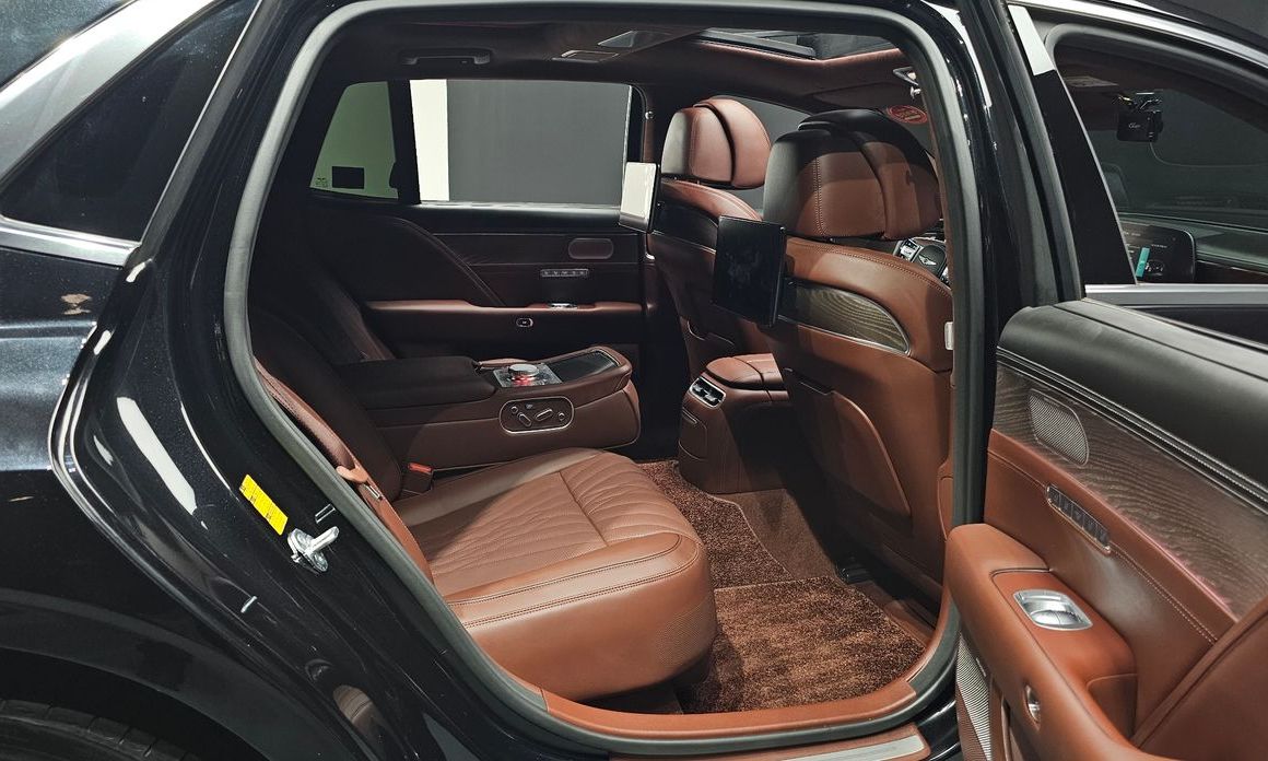 Genesis G90 2023