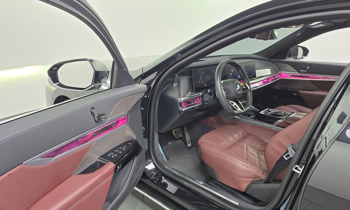 BMW 7-Series 2023