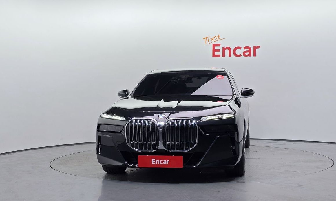 BMW 7-Series 2023