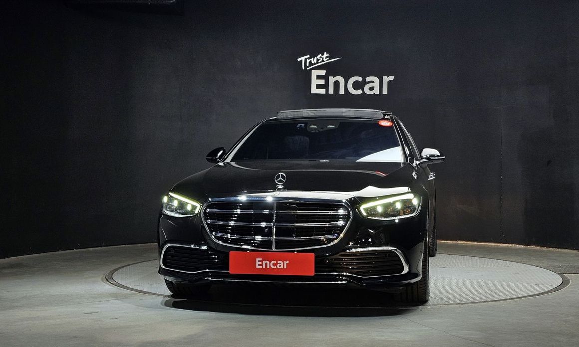 Mercedes-Benz S-Class 2025