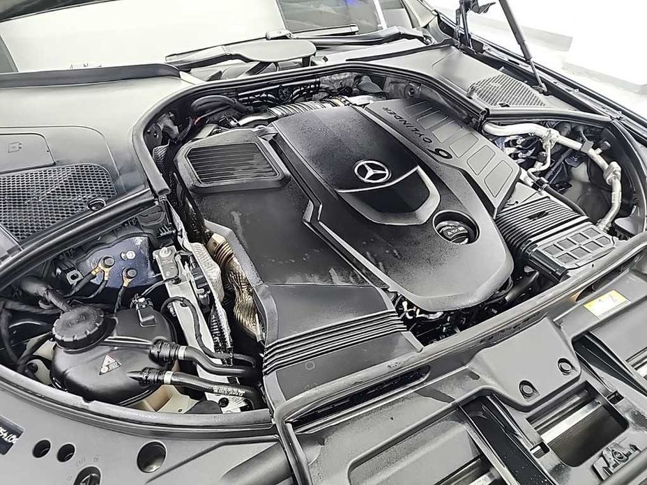 Mercedes-Benz S-Class 2023