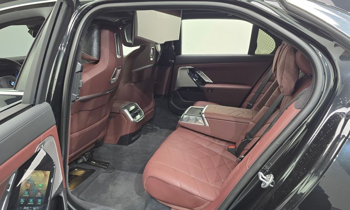 BMW 7-Series 2023