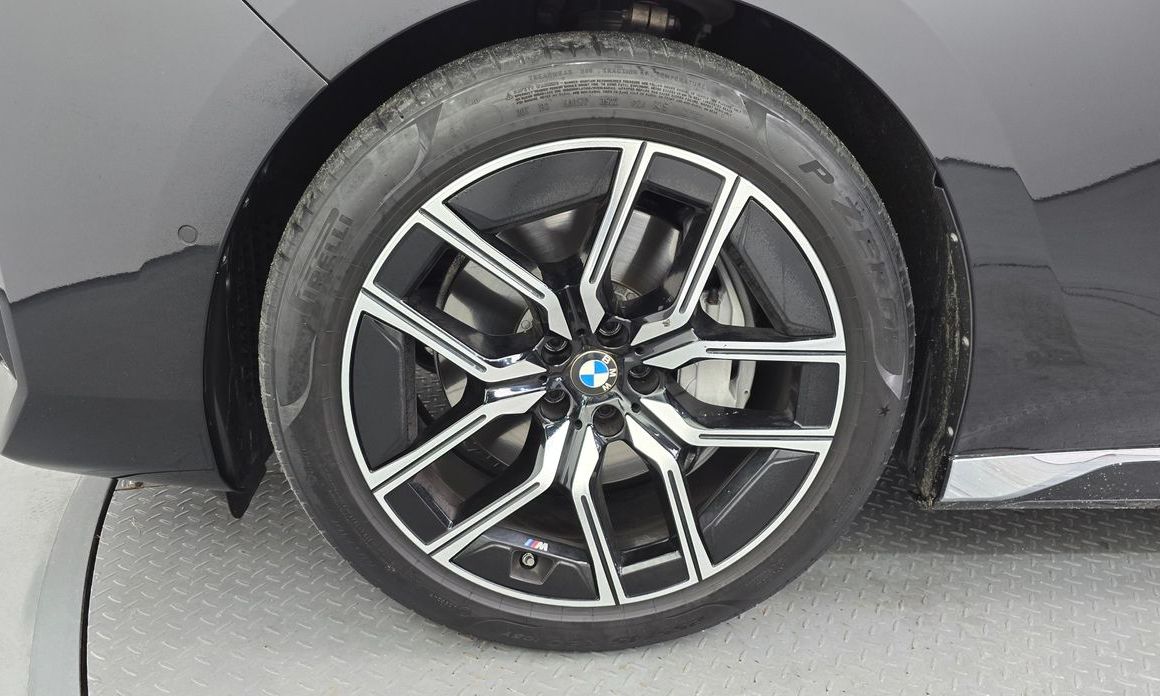 BMW 7-Series 2023