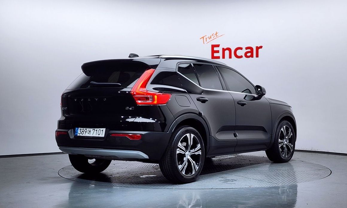 Volvo XC40 2021