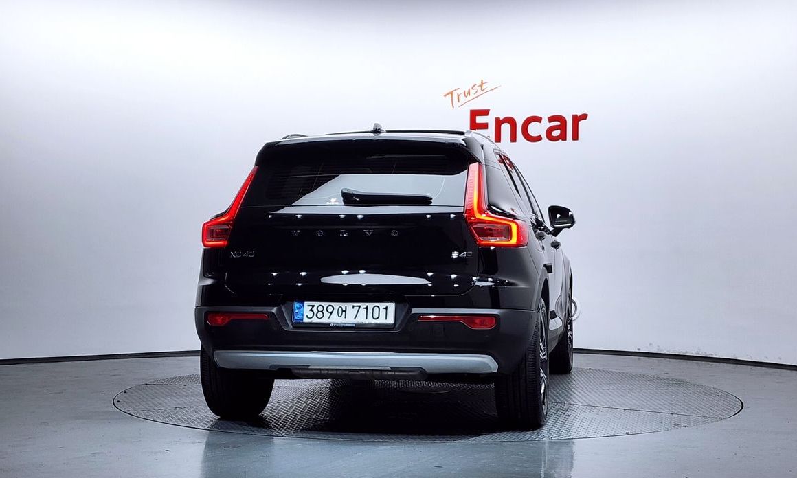 Volvo XC40 2021