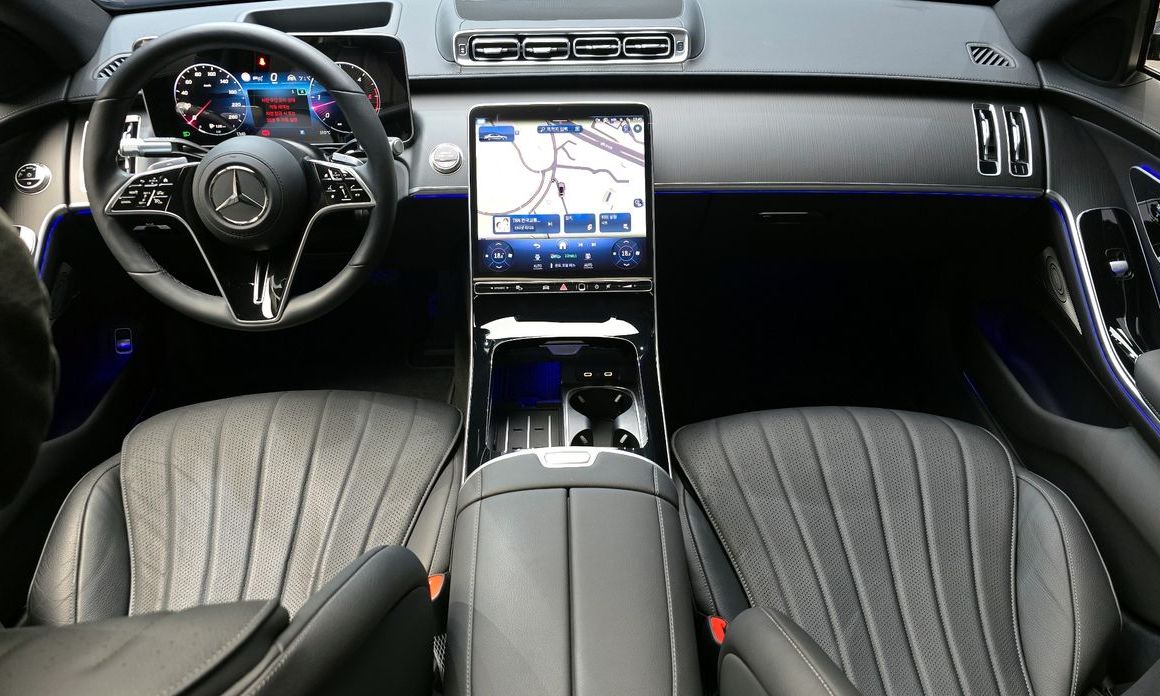 Mercedes-Benz S-Class 2025