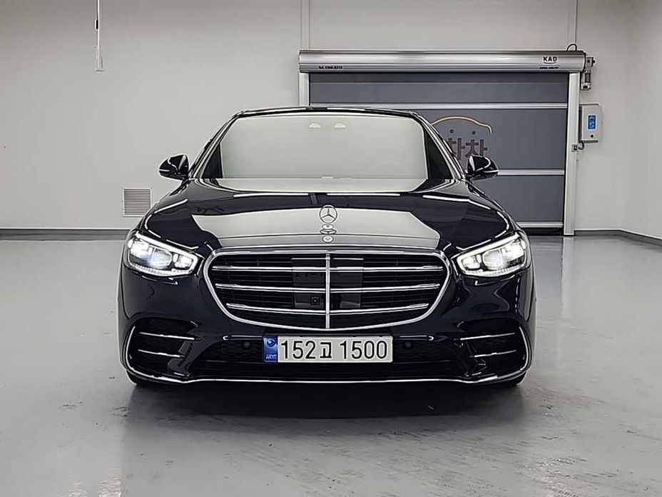 Mercedes-Benz S-Class 2023