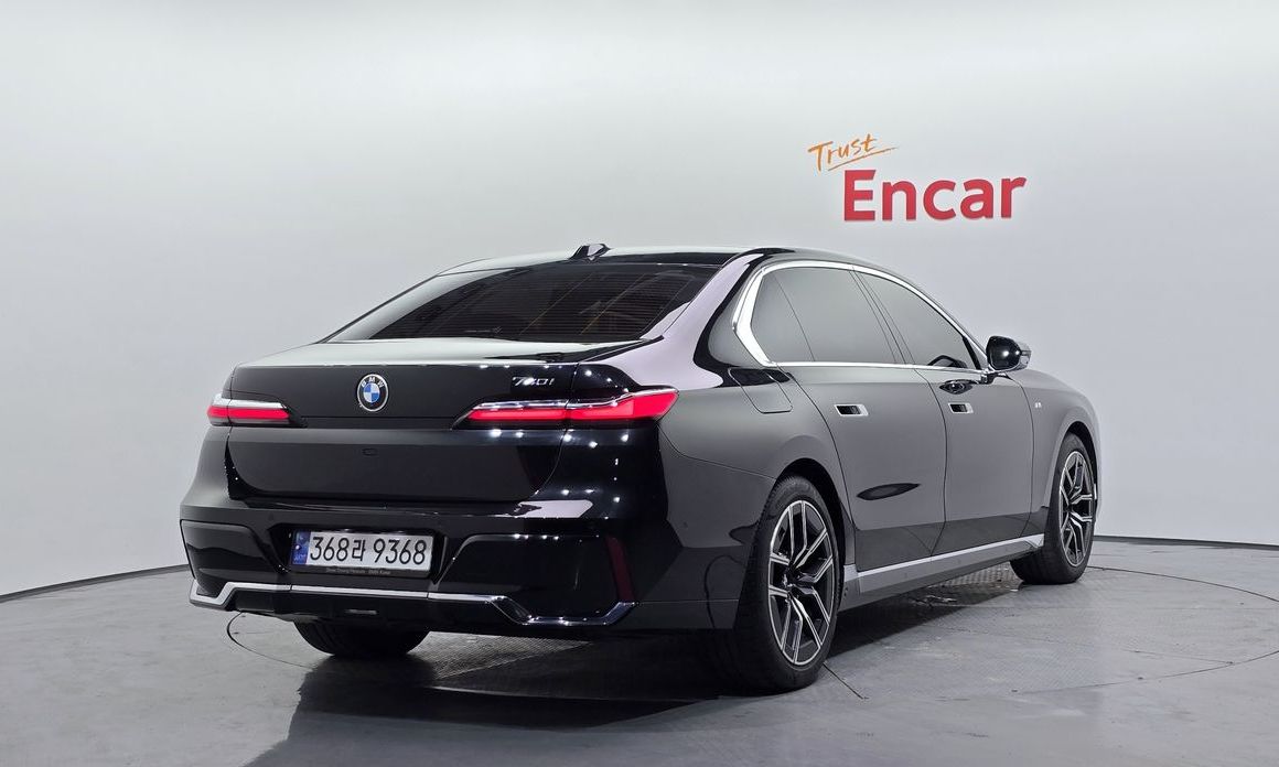 BMW 7-Series 2023