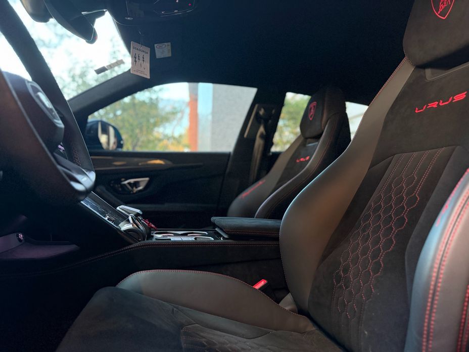 Lamborghini Urus 2023