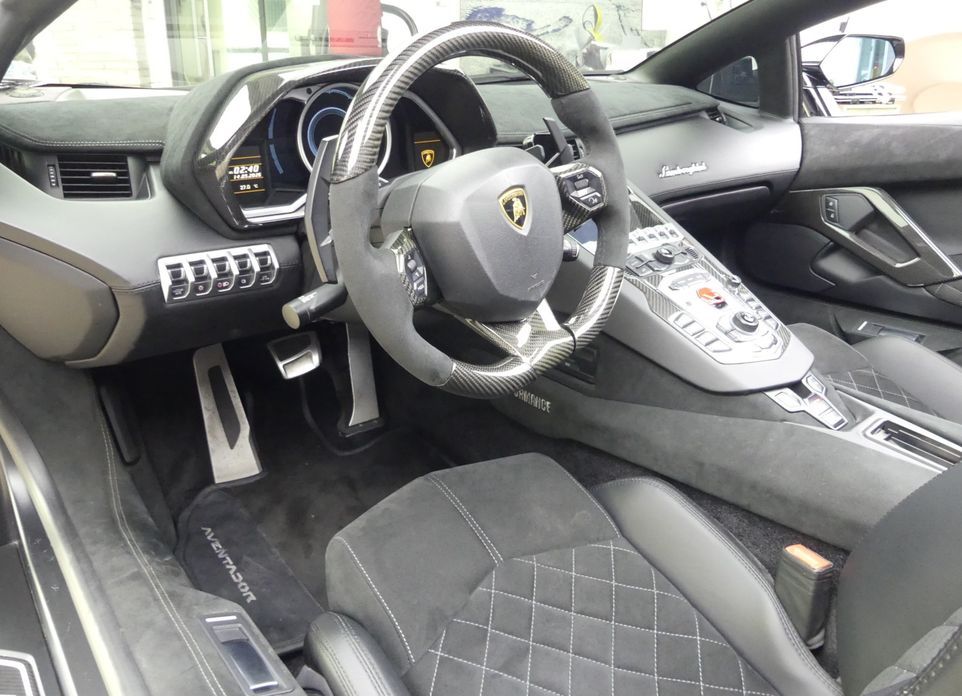 Lamborghini Aventador 2015