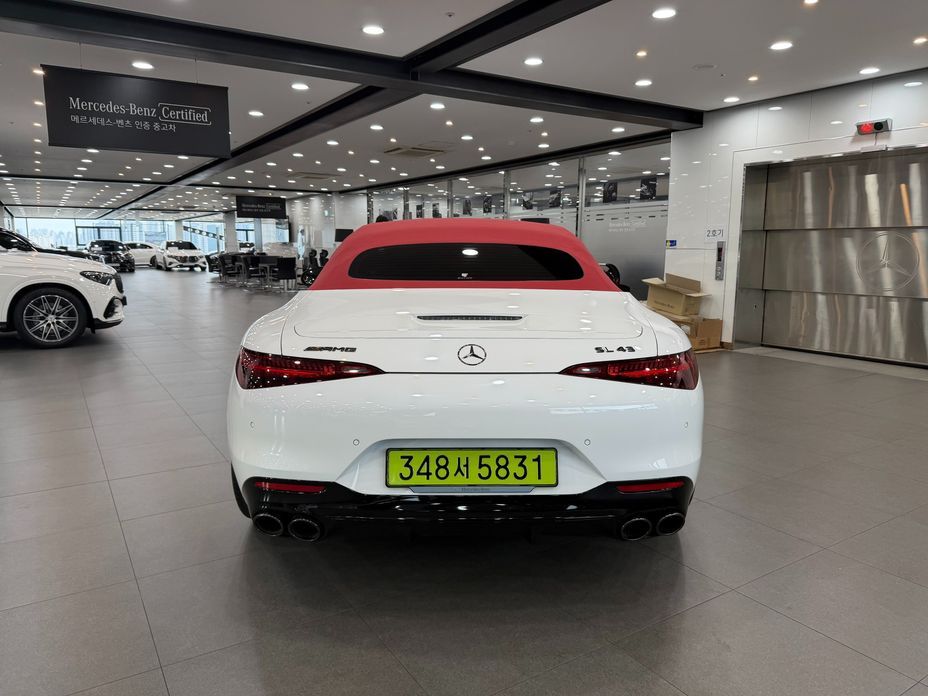 Mercedes-Benz SL-Class 2025