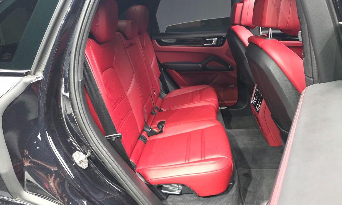 Porsche Cayenne 2021