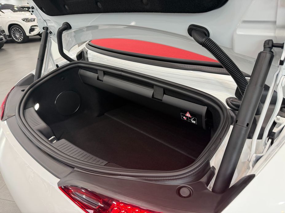 Mercedes-Benz SL-Class 2025