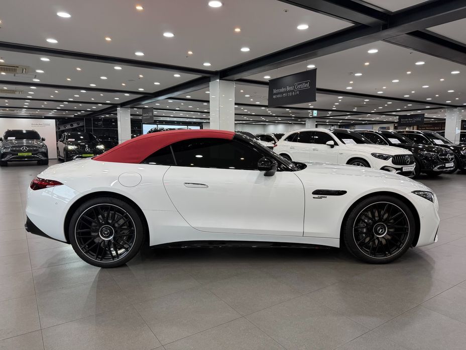 Mercedes-Benz SL-Class 2025