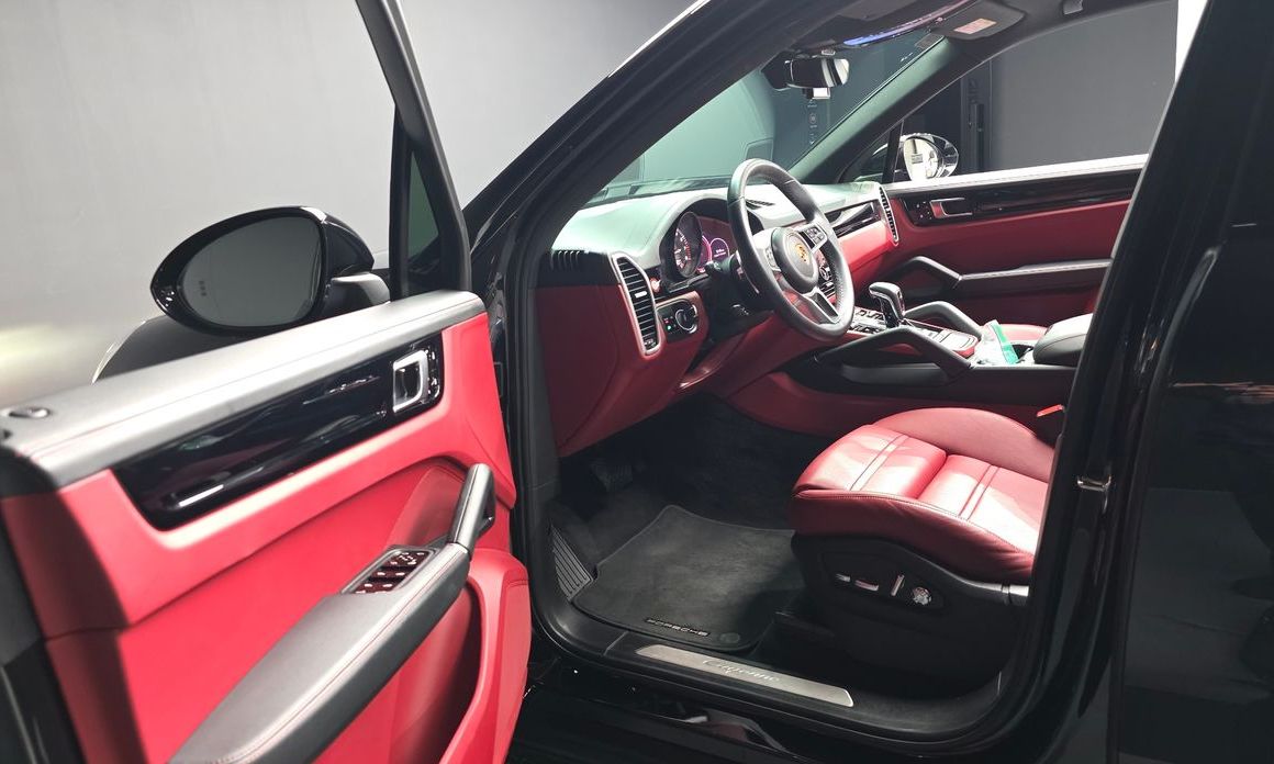 Porsche Cayenne 2021