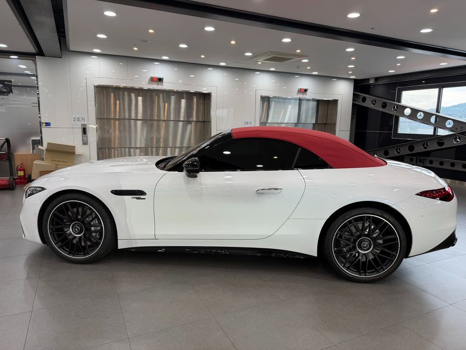Mercedes-Benz SL-Class 2025
