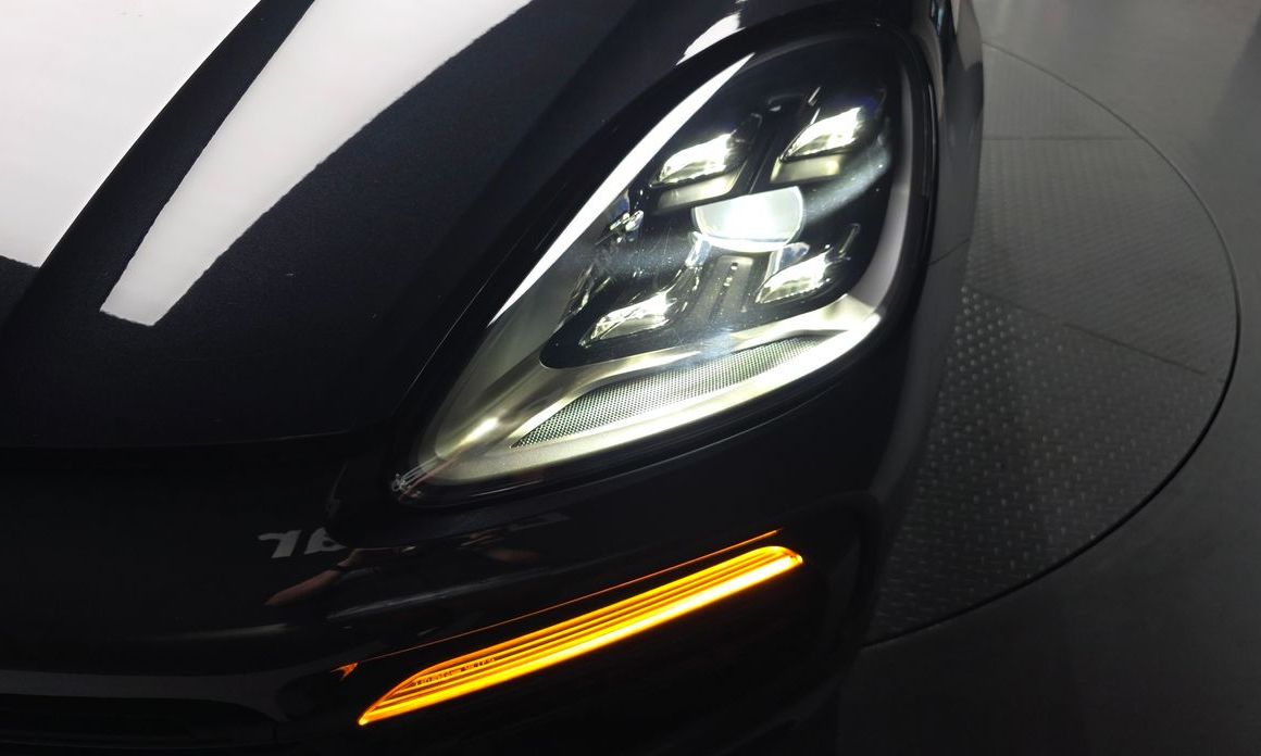 Porsche Cayenne 2021