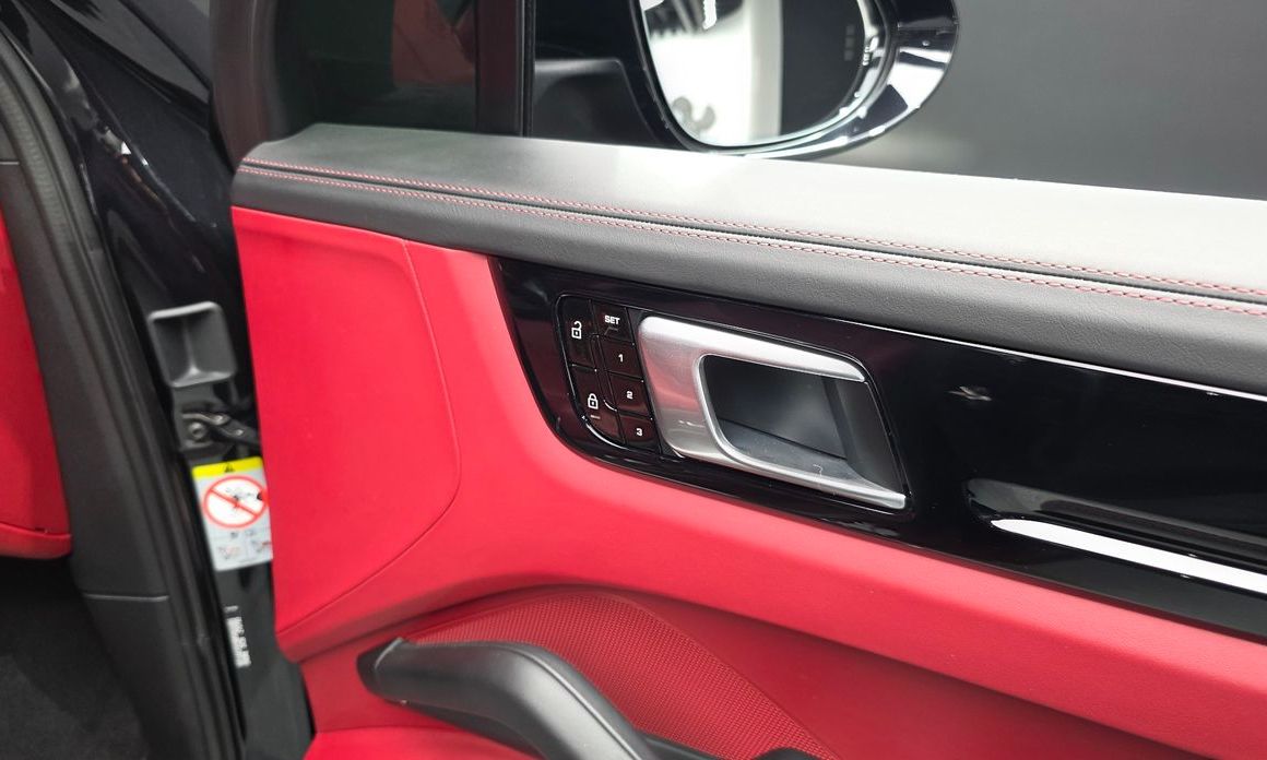 Porsche Cayenne 2021