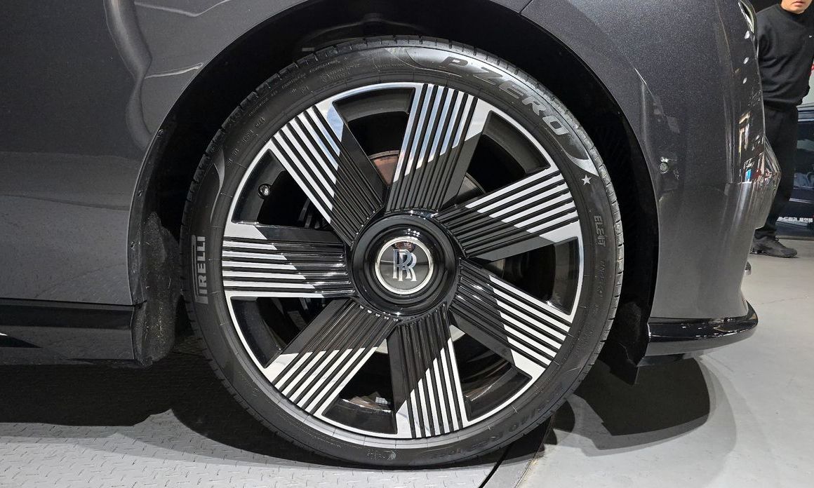Rolls-Royce Spectre 2024