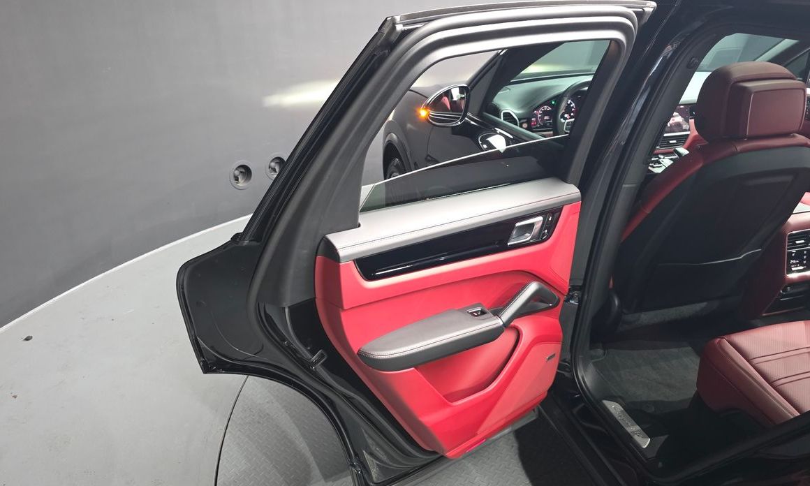 Porsche Cayenne 2021