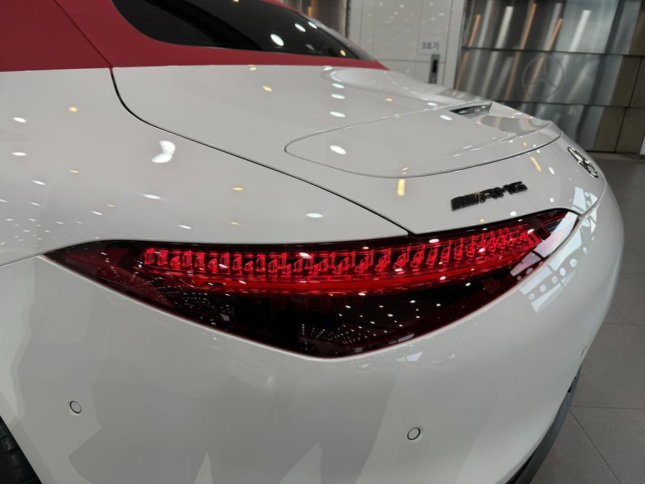 Mercedes-Benz SL-Class 2025
