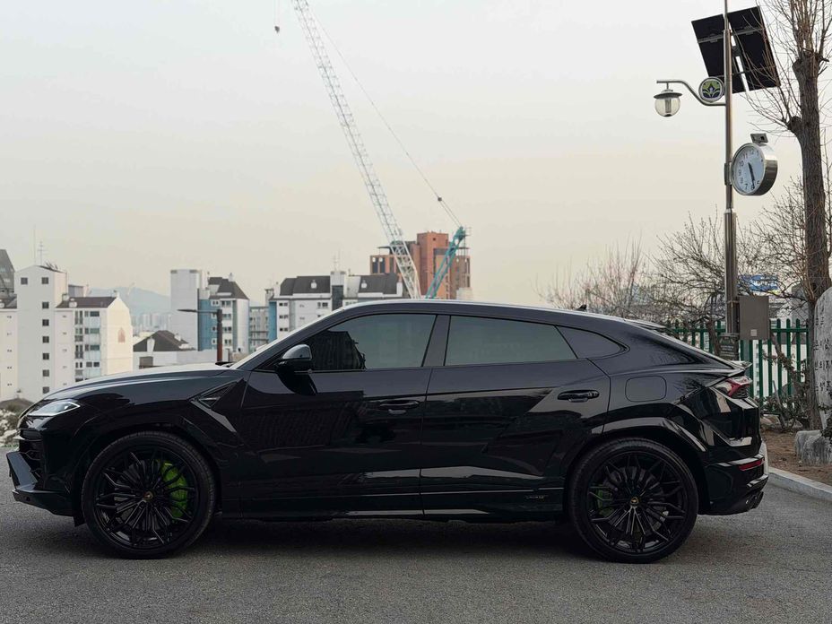 Lamborghini Urus 2026