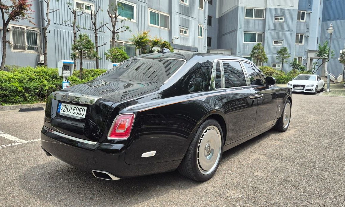 Rolls-Royce Phantom 2023