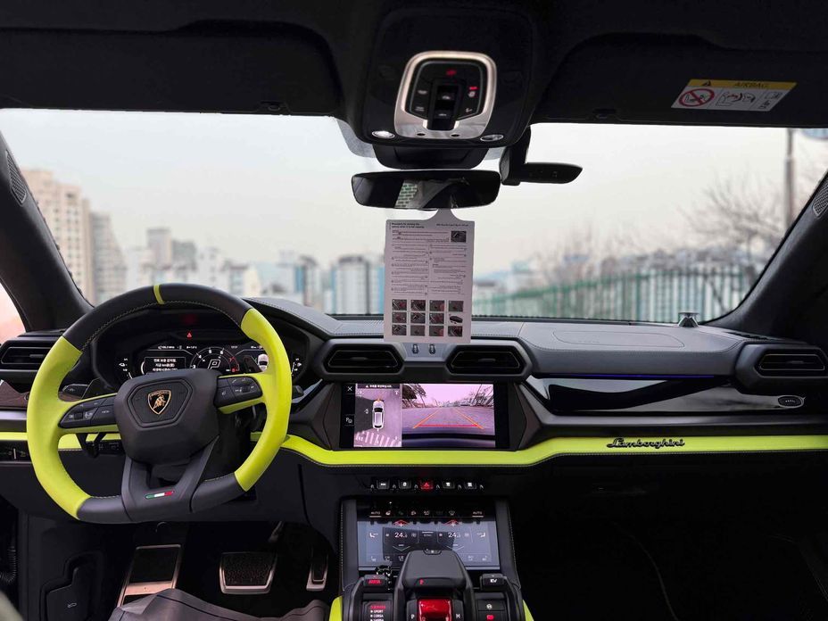 Lamborghini Urus 2026