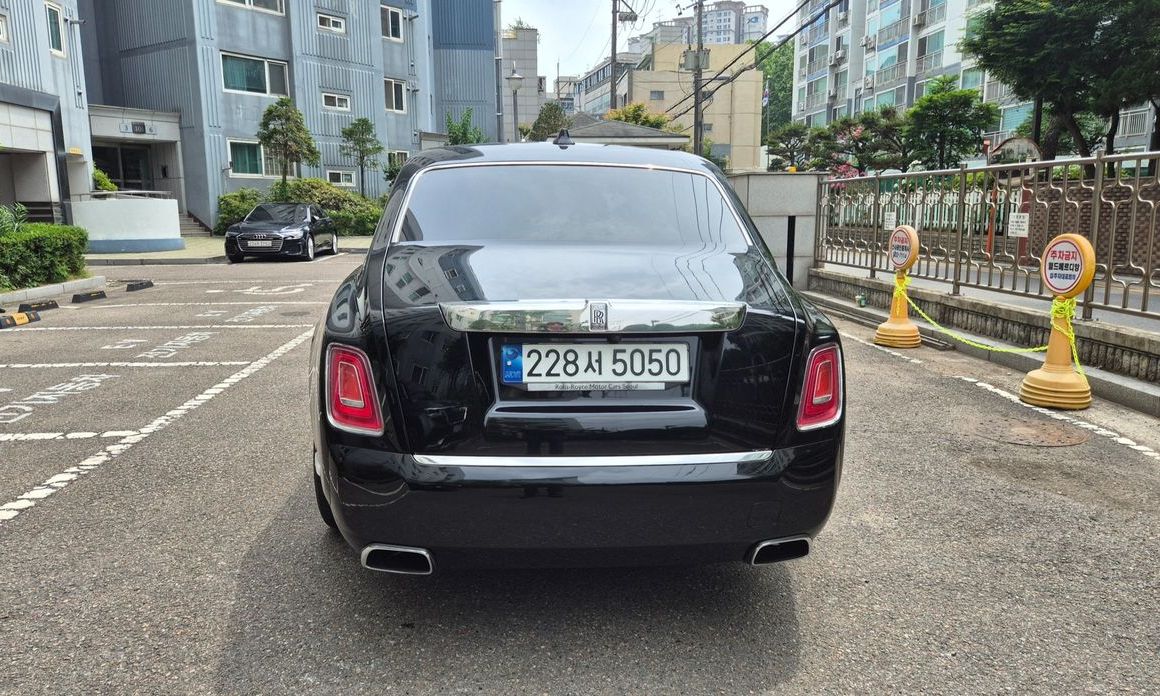 Rolls-Royce Phantom 2023