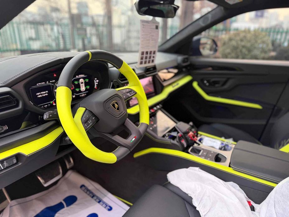 Lamborghini Urus 2026