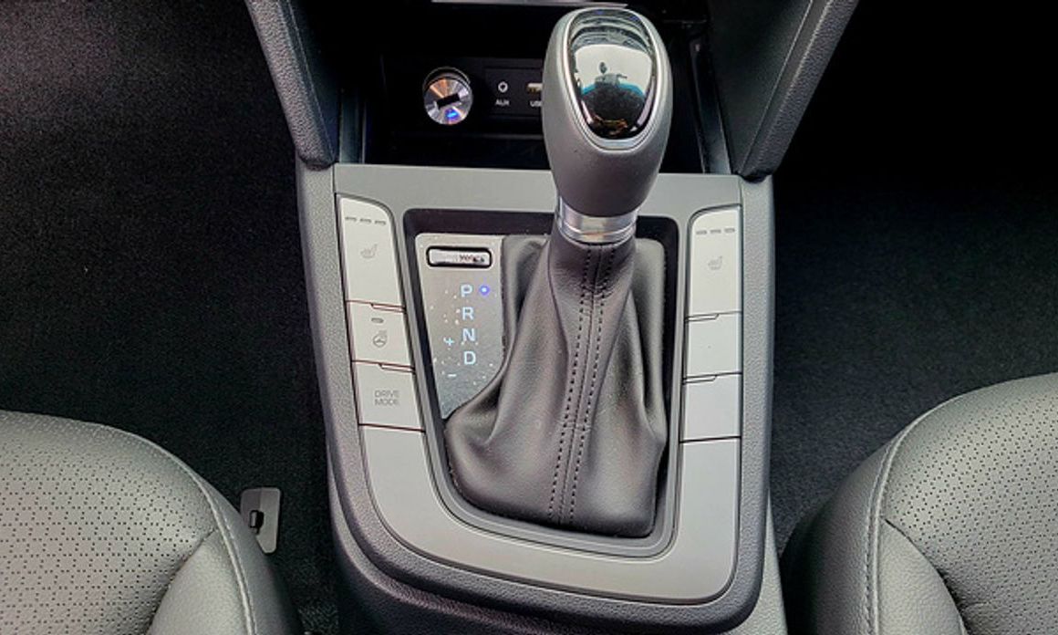 Hyundai AVANTE 2016