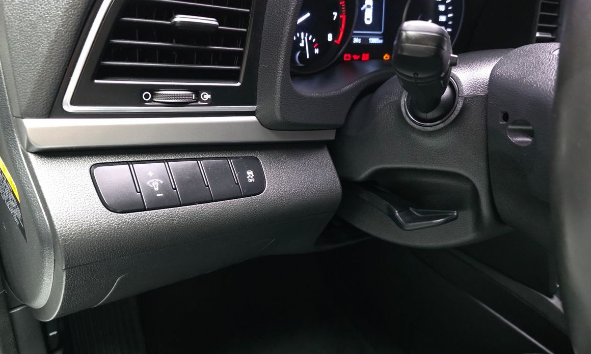 Hyundai AVANTE 2016